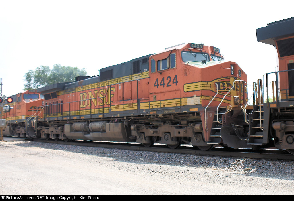 BNSF 4424